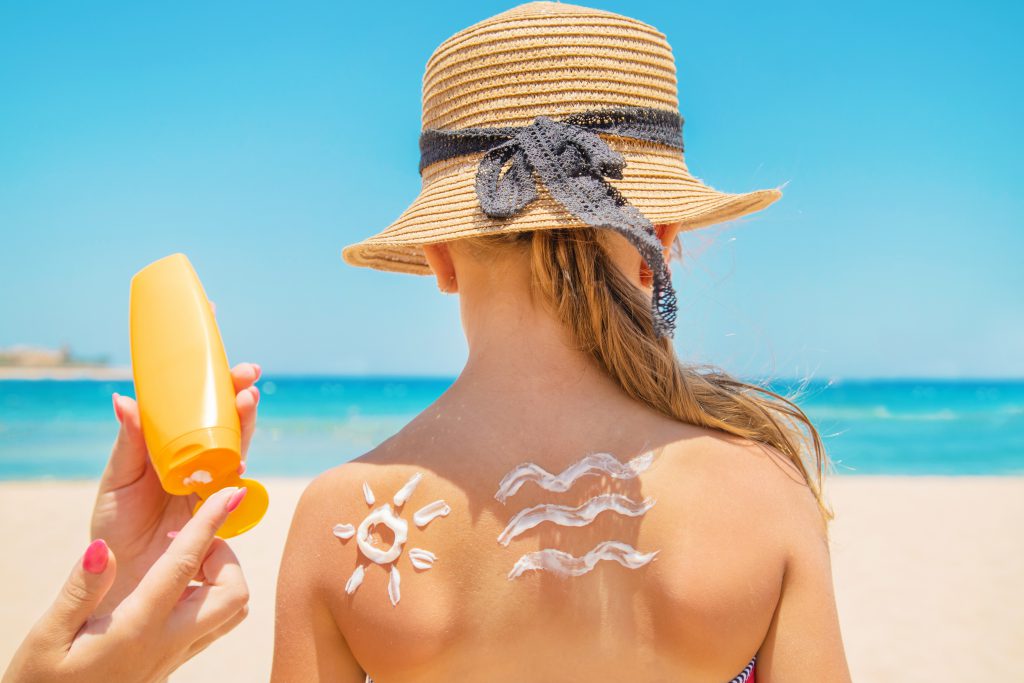PROTECCIÓN SOLAR: LA BASE DE TODA RUTINA DERMATOLÓGICA